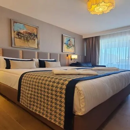 Otel Sunthalia And