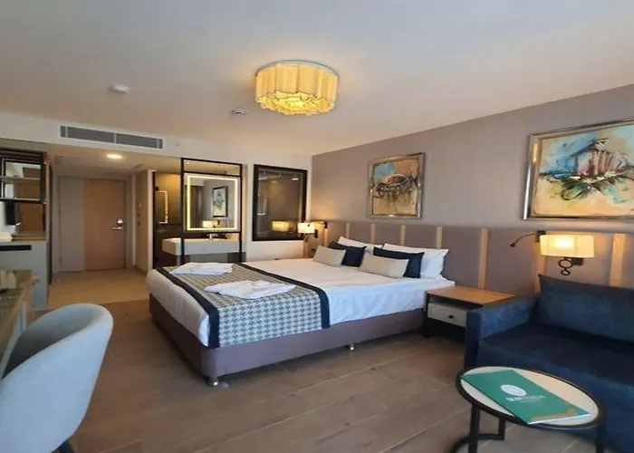 Hotel Sunthalia And Antalia