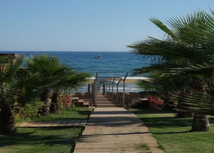 מלון Sunthalia And 3*